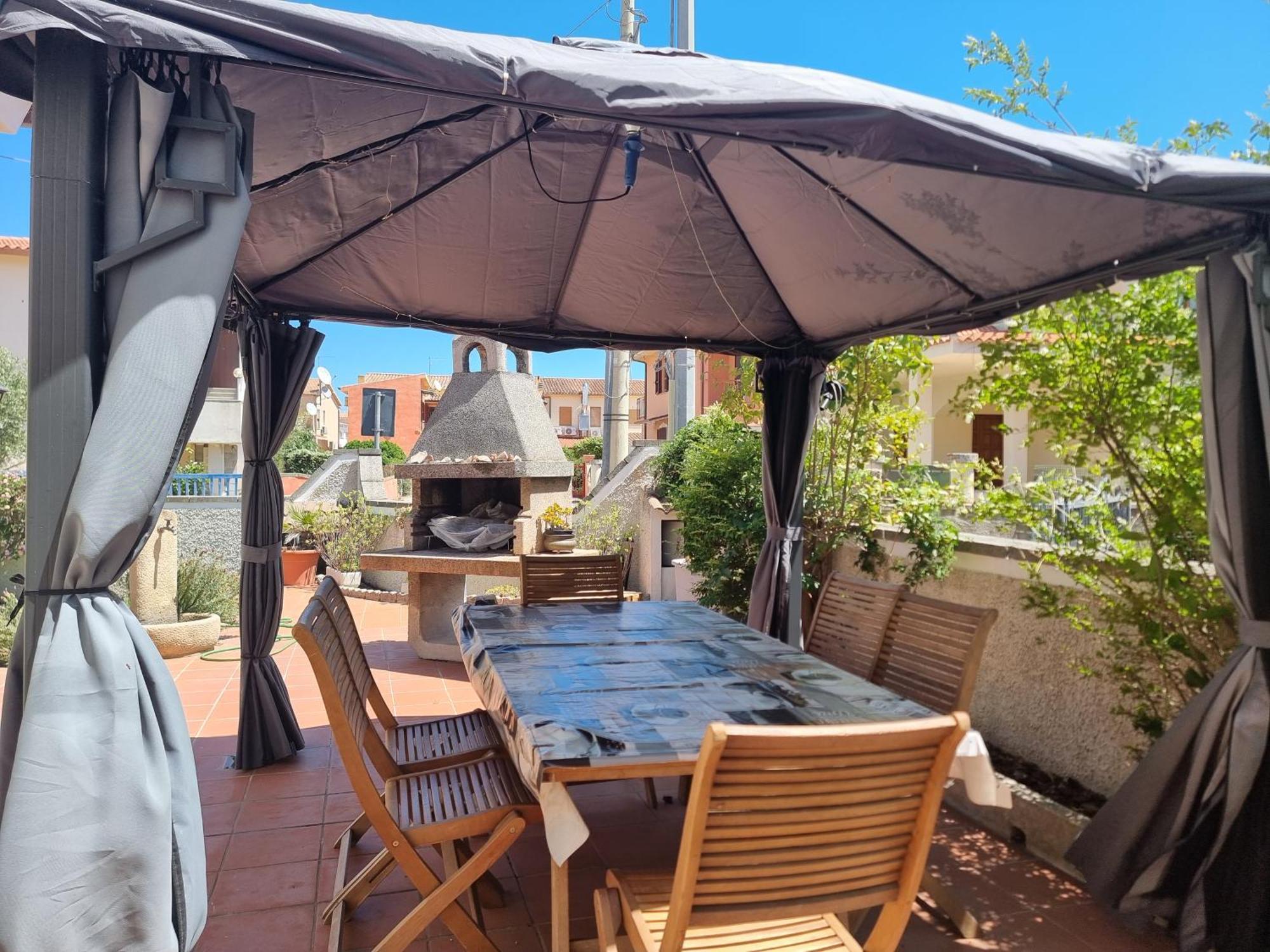 Appartamento Via Oristano Budoni Exterior foto
